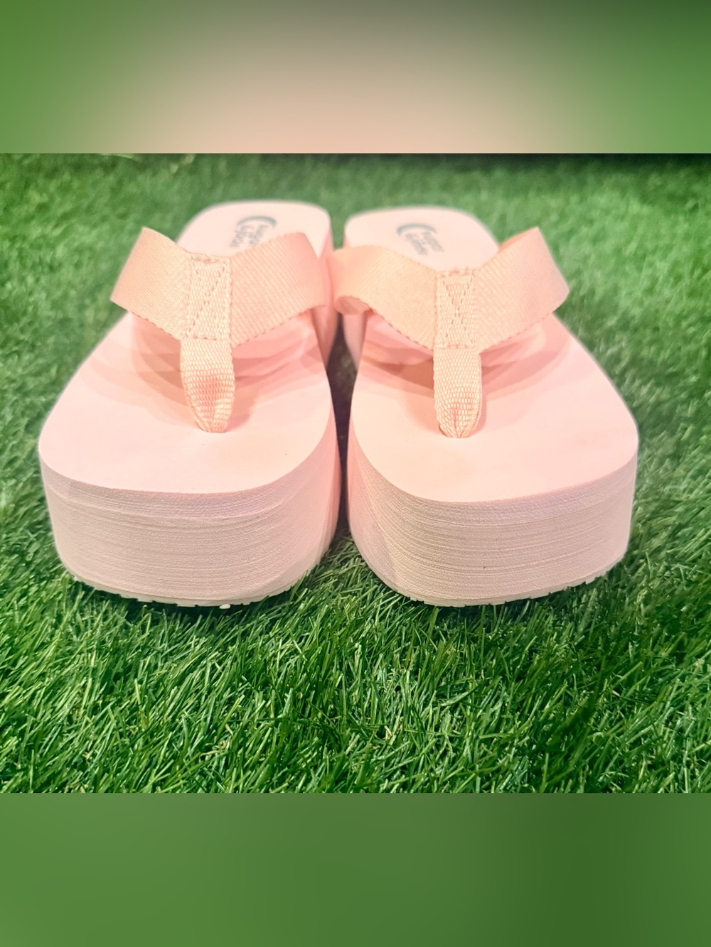 Y2K Platform Flip Flop Sandals in Light Pink NEVER WORN - Picture 2 of 3